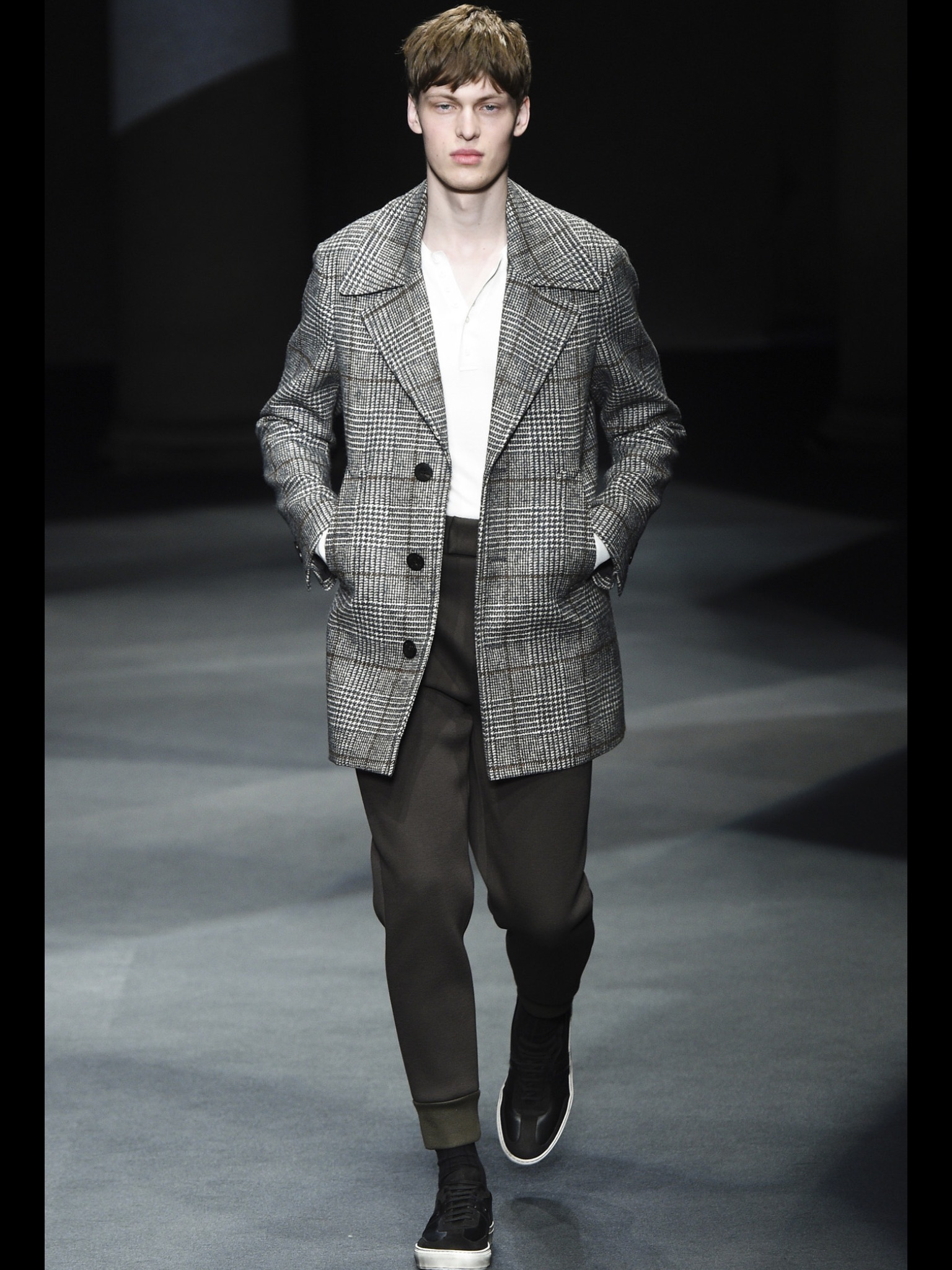 Milan Menswear Shows Highlights - Autumn/Winter 2016 - CLOTHES MAKE THE MAN